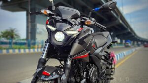 Bajaj Pulsar N160